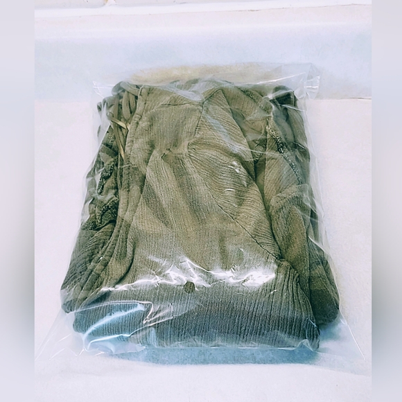 AKIRA MOSS GREEN GAUZE ROMPER SUMMER OUTFIT WOMEN'S SIZE  L - Picture 7 of 7